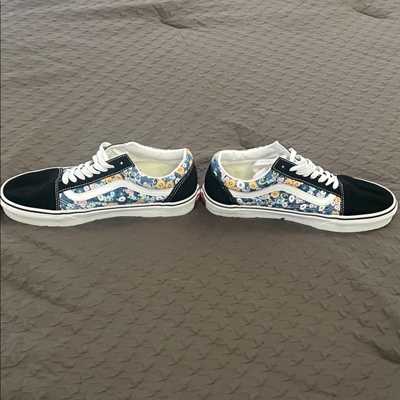 Vans Women's Floral Black Sneakers - Picture 10 of 11